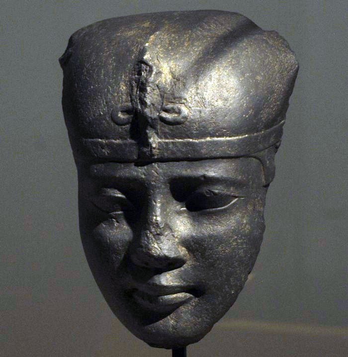 Nectanebo I wearing the war crown