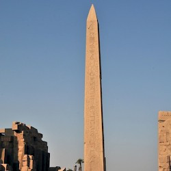 Karnak, Obelisk