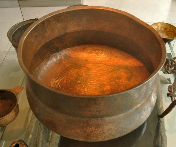 Rainau-Buch, Cauldron