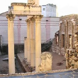 Augusta Emerita, Forum colonnade