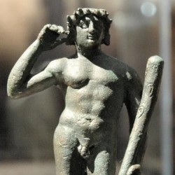 Ai Khanum, Temple of the Niches, Statuette of Heracles