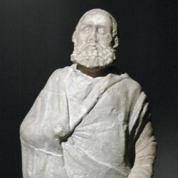 Ai Khanum, Gymnasium, Statue of an old man