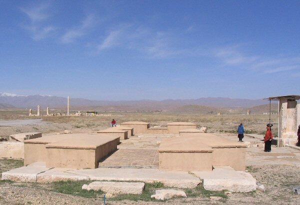 Pasargadae, Gate R