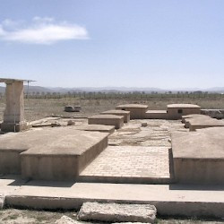 Pasargadae, Gate R