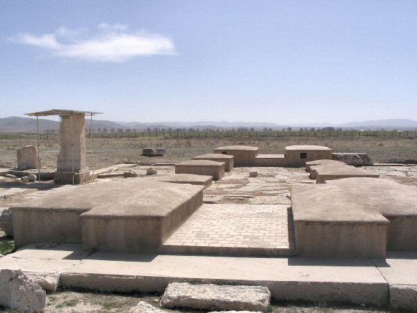 Pasargadae, Gate R