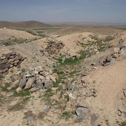 Pasargadae, Tall-e Takht, Rubbish