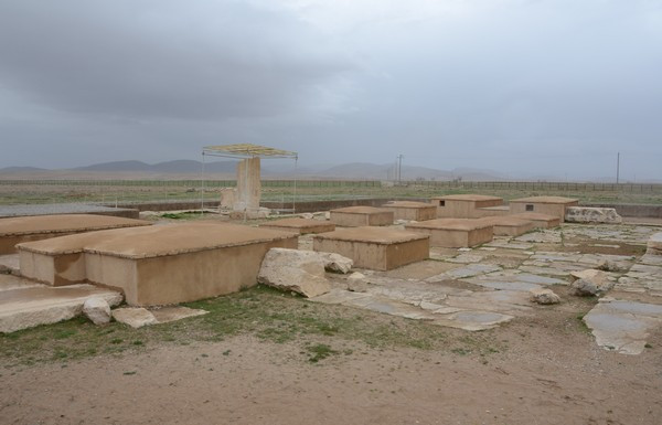 Pasargadae, Gate R