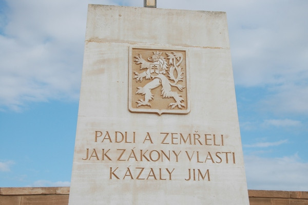 Simonides' epitaph has inspired many later tombstones. This one, from Tobruk, says that the Czechoslovakian soldiers fought and died according to the laws of their fatherland.