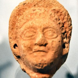 Aardenburg, Terracotta head of a woman
