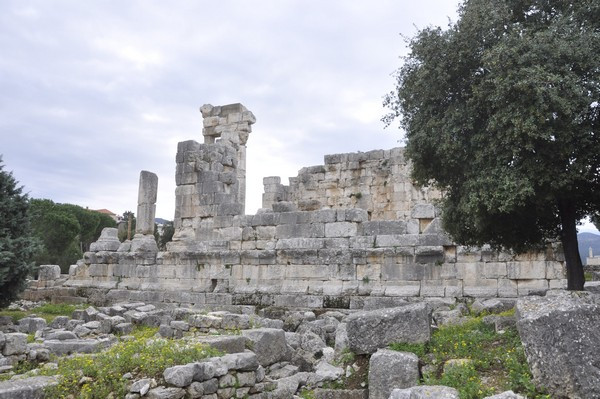 Ain Akrine, Temple 1