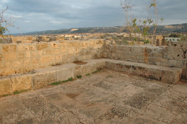 Apollonia, Palace