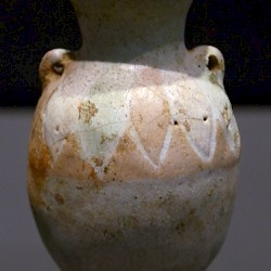 Aššur, Glazed pottery
