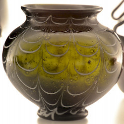 Gallic "black" glass