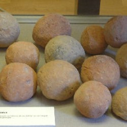 Woerden, Catapult stones