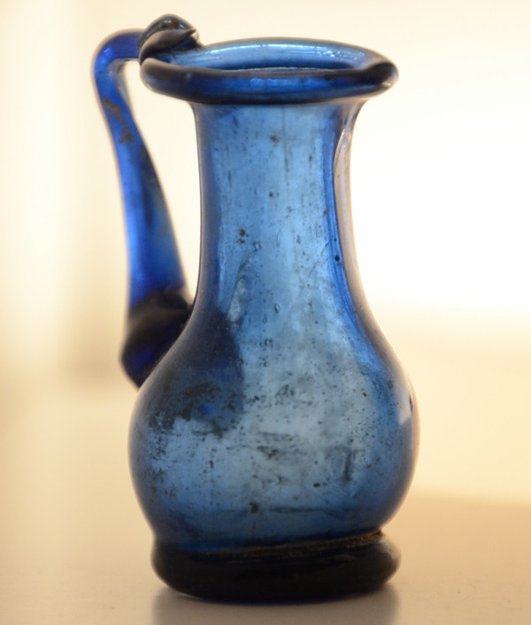 Colored glass: blue