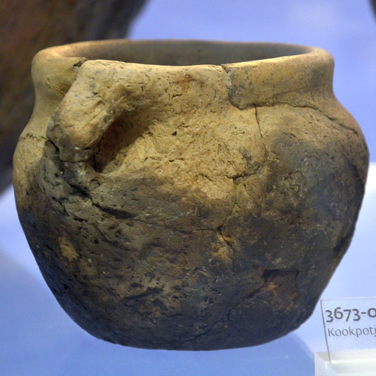 Velsen, Frisian pottery