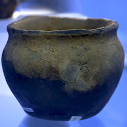 Velsen, Frisian pottery