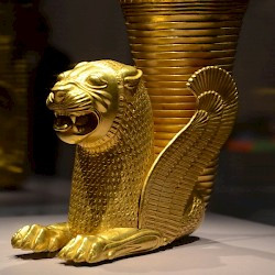 Hamadan, Achaemenid rhyton