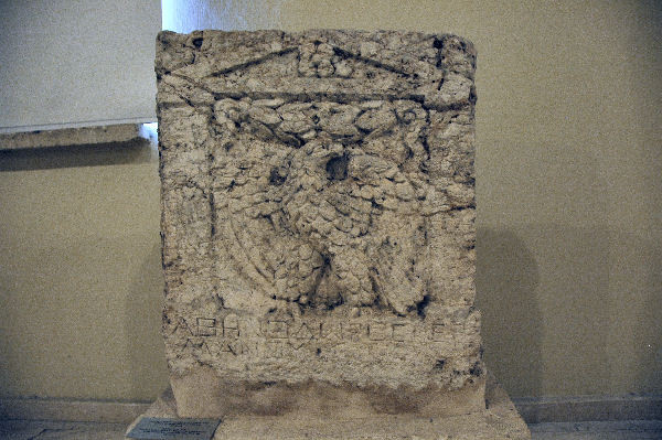 Zeugma, Tombstone of a man