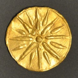 Pydna, Disk with the "sun of Vergina"