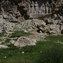 Sarab-e Bahram, Rock relief, General view
