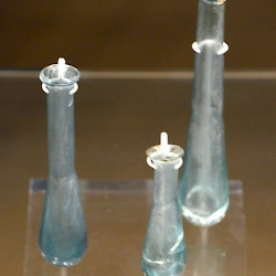 Vechten, Perfume bottles