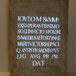 Vechten, Dedication by Antistius Adventus (with text)