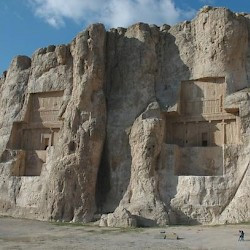 Naqš-e Rustam, Achaemenid Tombs I and II