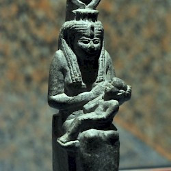 Thebes, Figurine of Isis Lactans